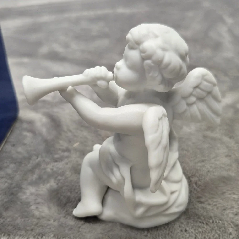 Avon Nativity Collectibles The Cherub Porcelain Figurine 1989 White Bisque Angel